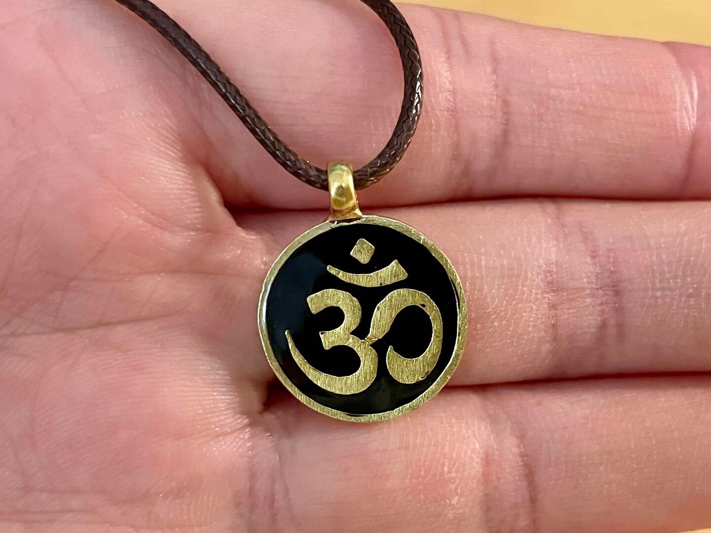アクセサリー Om Artschatz Om/Aum Pendant Necklace - Ø 1 inch | Amazon.com