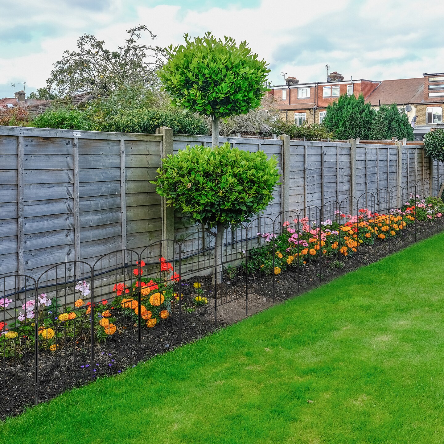 Decorative Garden Fence Fencing 10 Pack, 36in (H) x 10.8ft (L) Rustproof Metal Wire Panel Border Animal Barrier for Dog, Flower Edging for Yard Landscape Patio Outdoor Decor