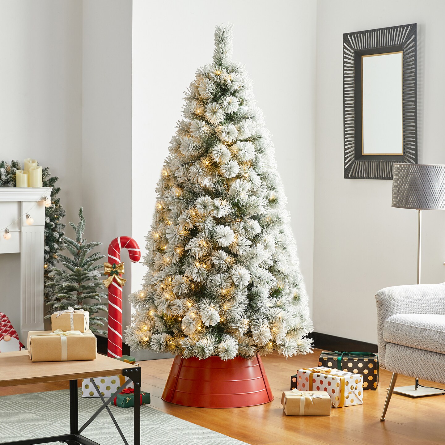 Set of 2 22&#x22;D Christmas Painted Metal Tree Collar