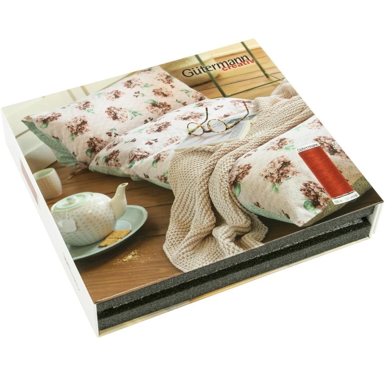 Gutermann Sew-All Polyester Sewing Thread Set – 42 Spools, 100m Each – Thread Set in Organizer Case