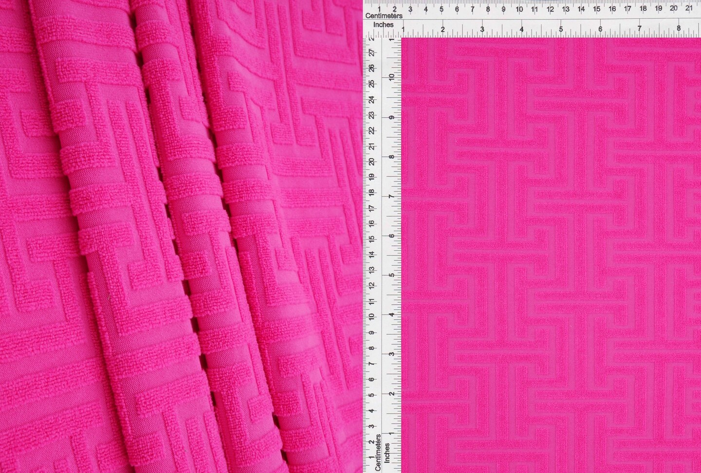 1 Yard Towel Jacquard Knit Fabric 58/59″ Wide Polyester Spandex Blend Ideal For Clothing