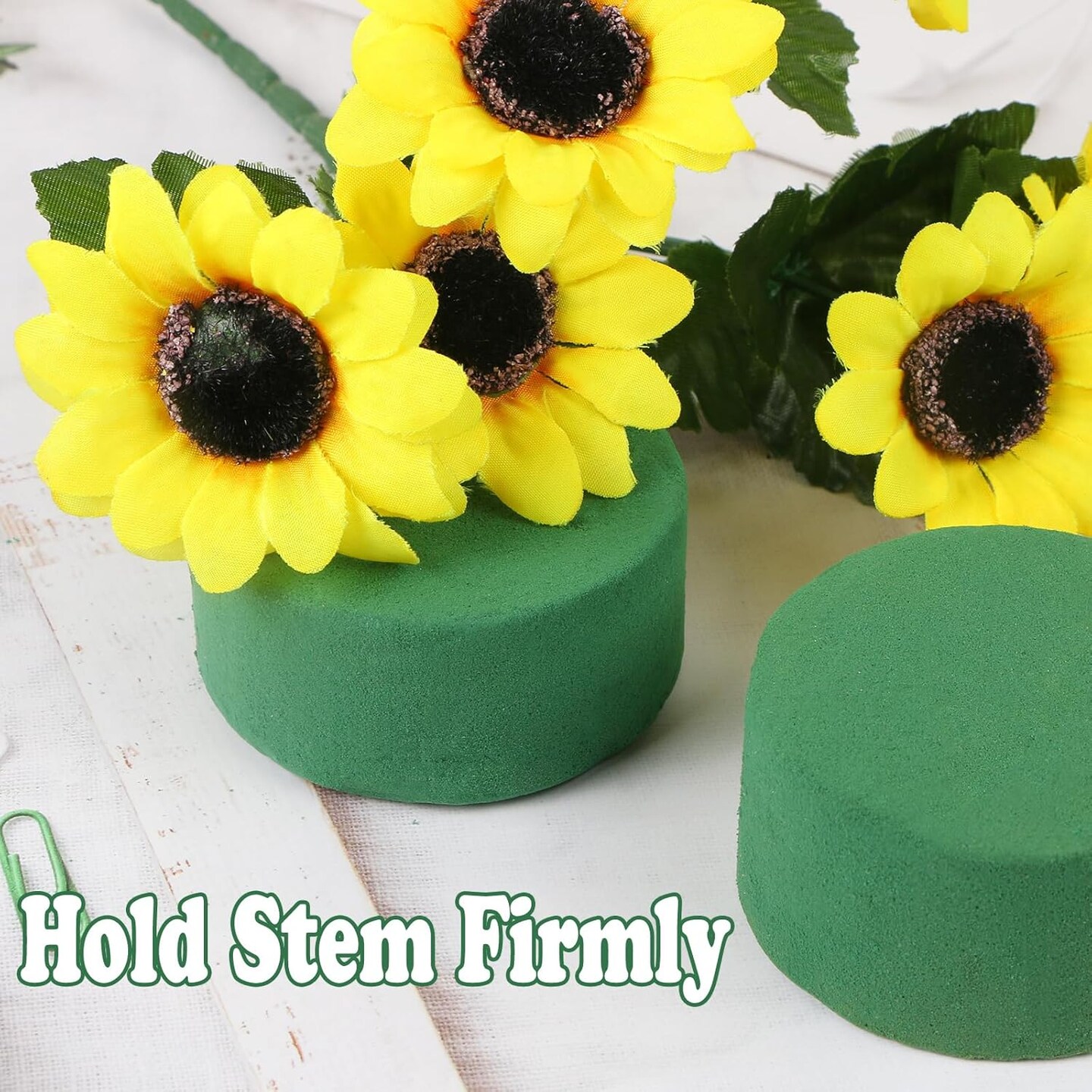 3.2&#x22; X 1.6&#x22; Green Round Floral Foam Blocks
