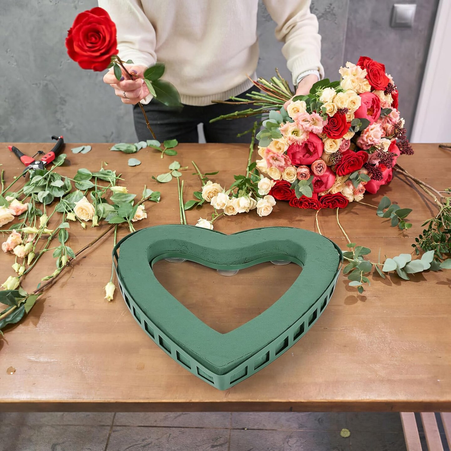 Heart Shaped Floral Foam Cage: Flower Arrangements