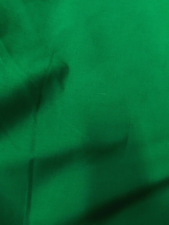 1 Yard Poly Cotton Fabric in Green Soft Lightweight Material, 58/59&#x22; Wide for Crafts