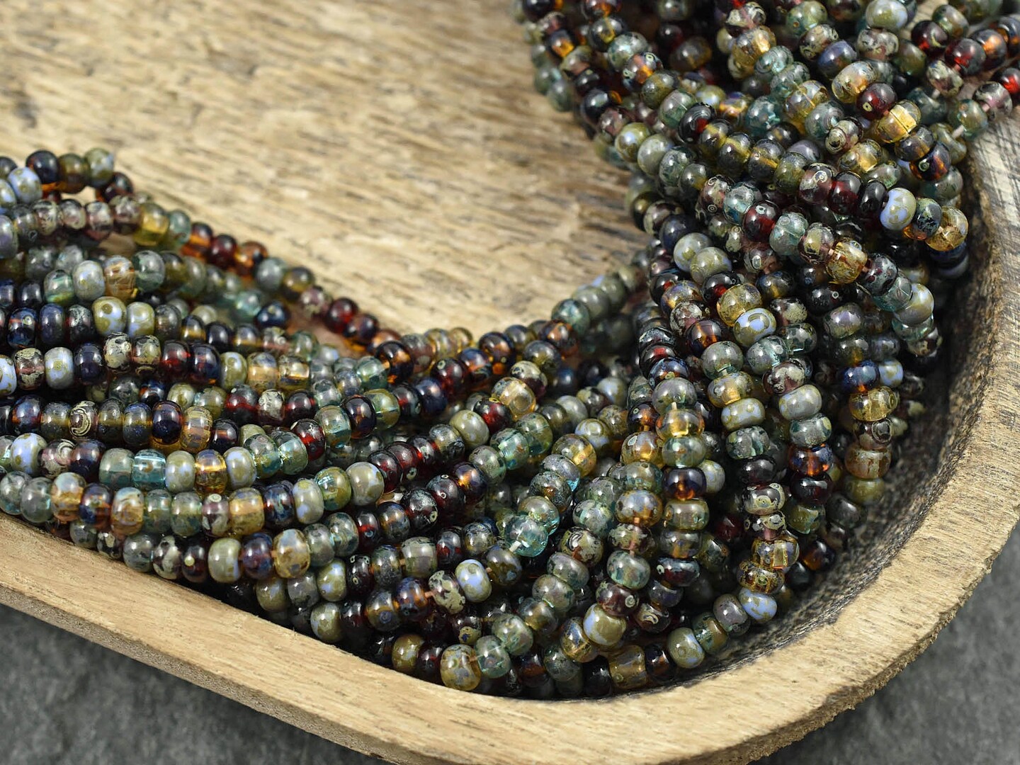 6/0 Aged Hornet Picasso Mix Seed Beads (22&#x22; Strand)