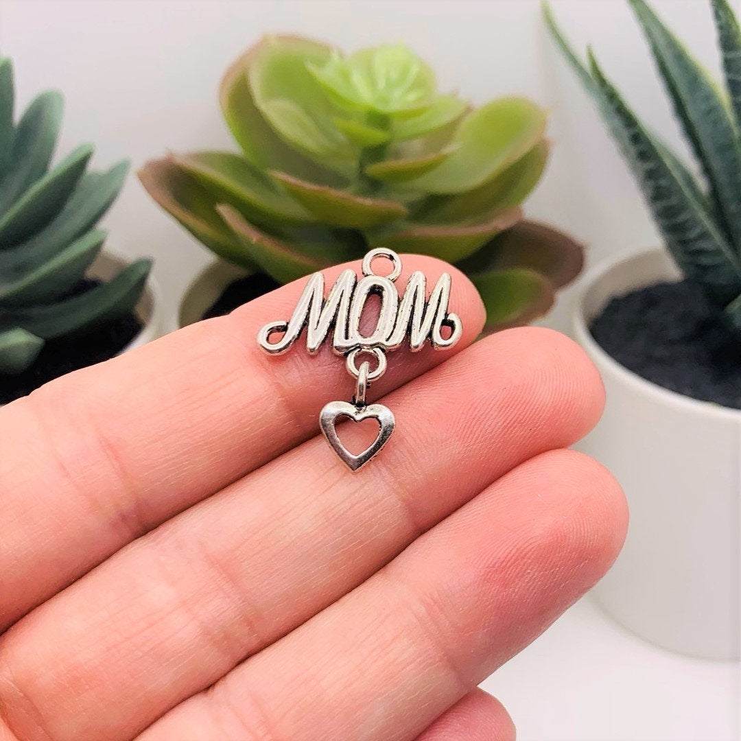 4, 20 or 50 Pieces: Silver Mother&#x27;s Day Love My Mom Charms
