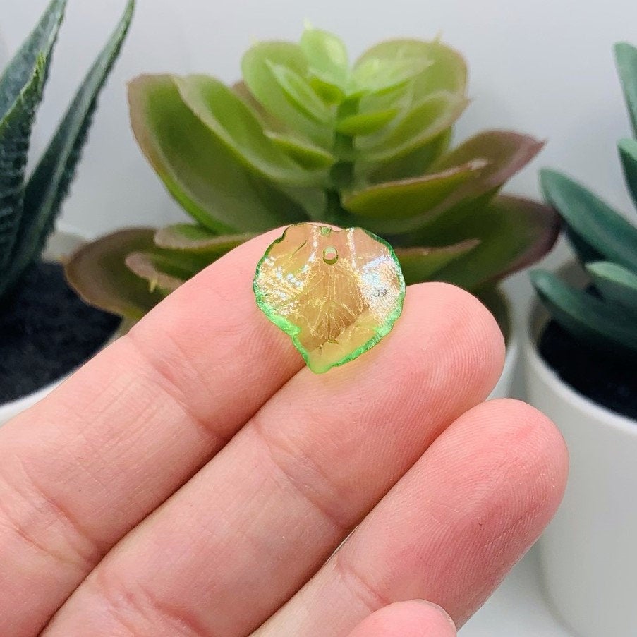 4, 20 or 50 Pieces: Transparent Green Acrylic Leaf Charms