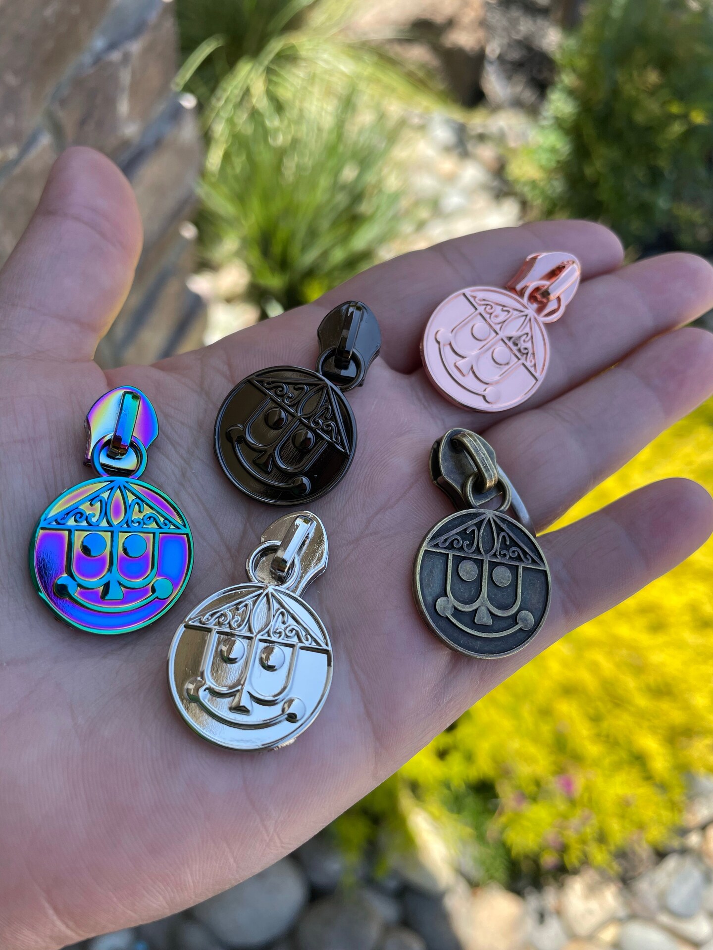 Clockface zipper pulls