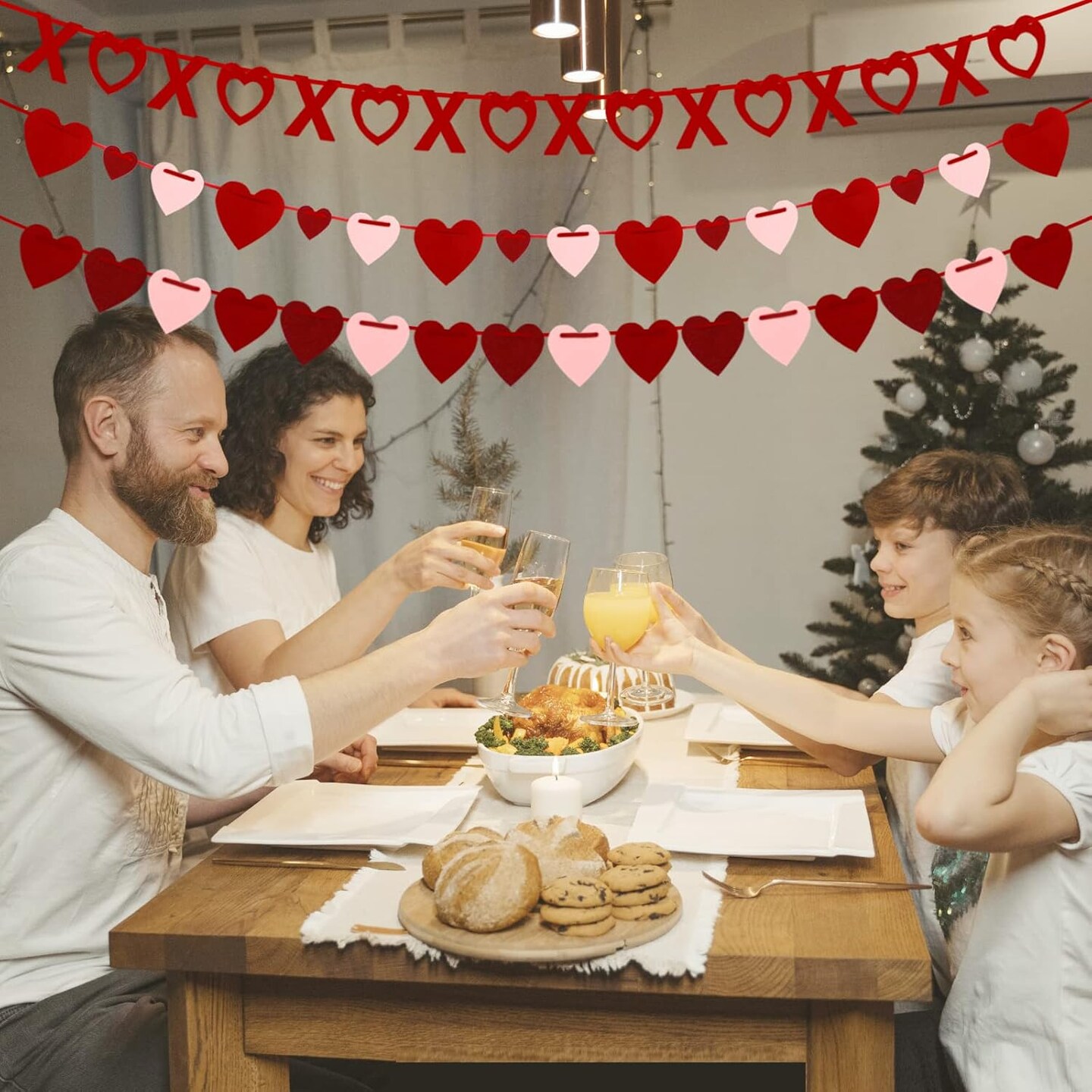 4Pcs Valentine's Day Decorations Set - Love Heart & XO Banners