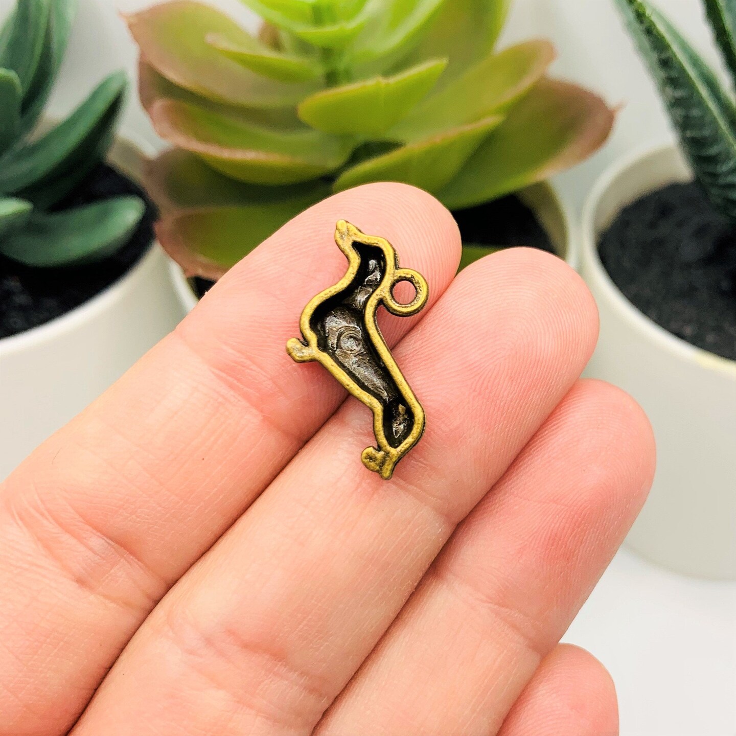 4 or 20 Pieces: Bronze Dachshund Wiener Dog Charms