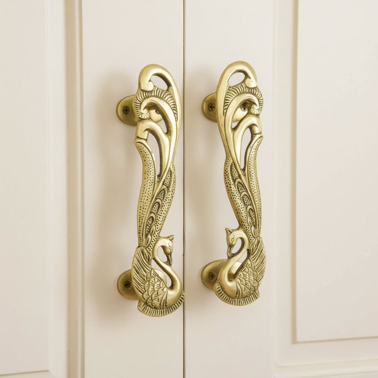 Decorative Antique Peacock Design Door Pull Handles 7 Inch Pair of 2 Brass Cabinet Handle Knobs for Door, Drawer, Shelf, Wardrobe, Almirah Housewarming Gift