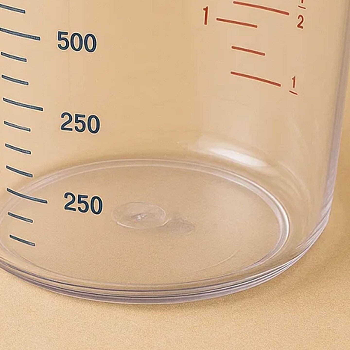 1 Qt Measuring Cup Clear Polycarbonate Stackable Design