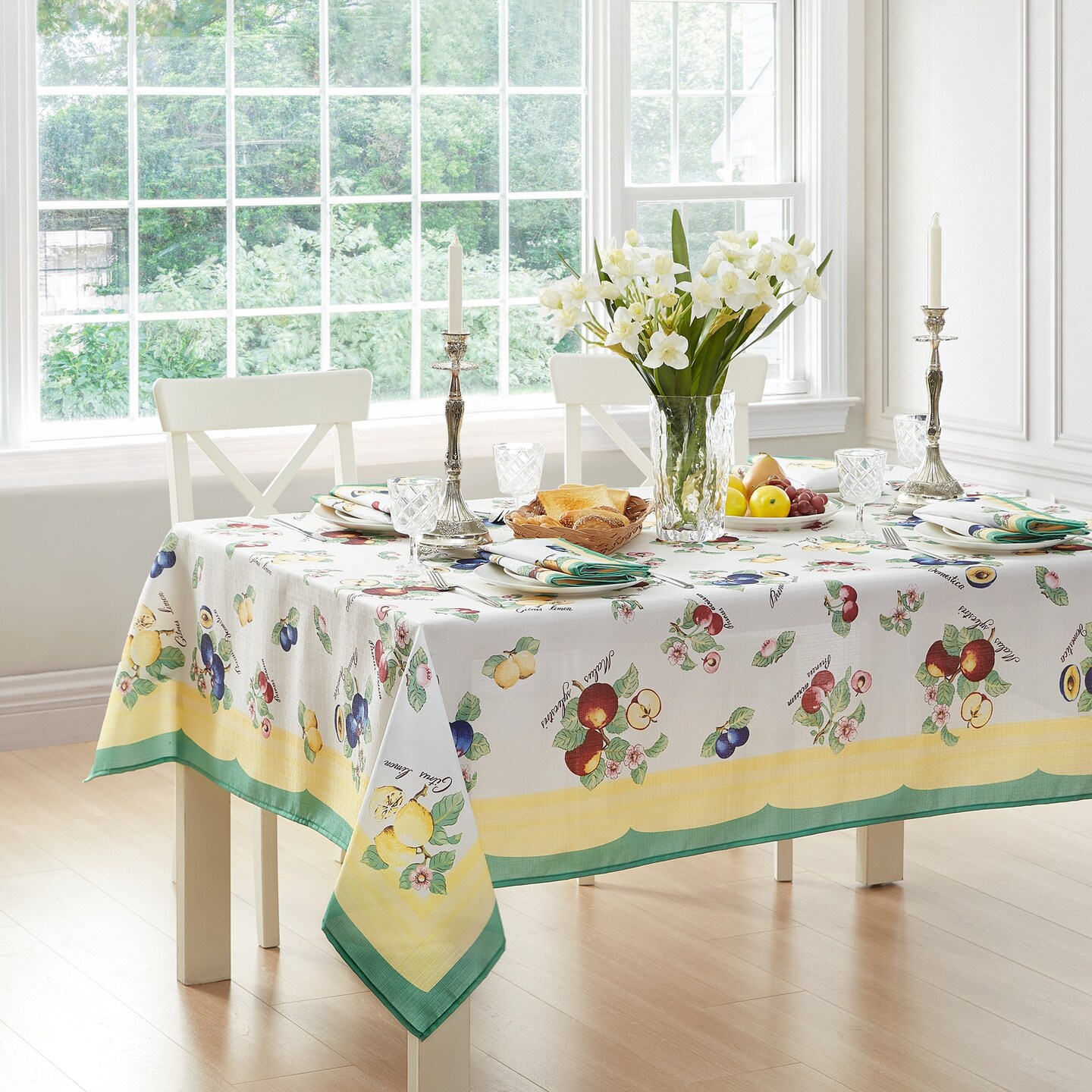 Villeroy & Boch French Garden Fleurence Water Resistant Tablecloth, Multicolor - 60"W x 84"L