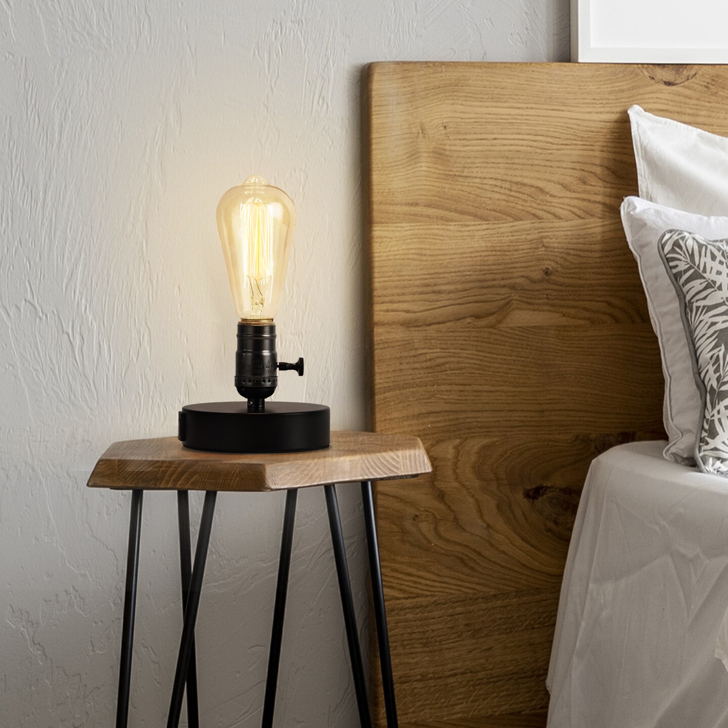 Industrial Vintage Desk Lamp with 2 USB Ports Retro Wood & Metal Table Light for Bedroom, Office, or Café