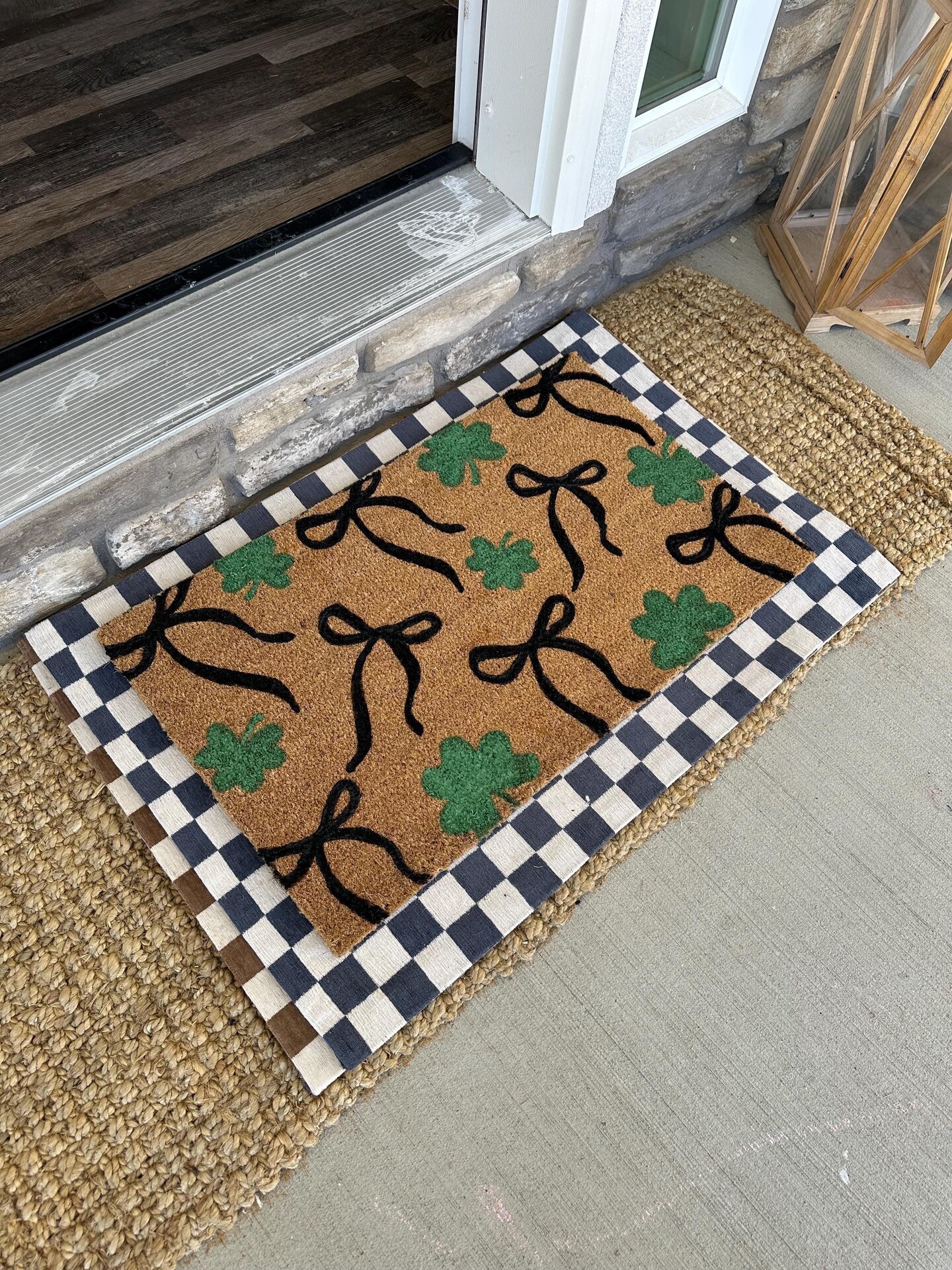 St Patricks Day Rug | 4 leaf clovers and Coquette bows