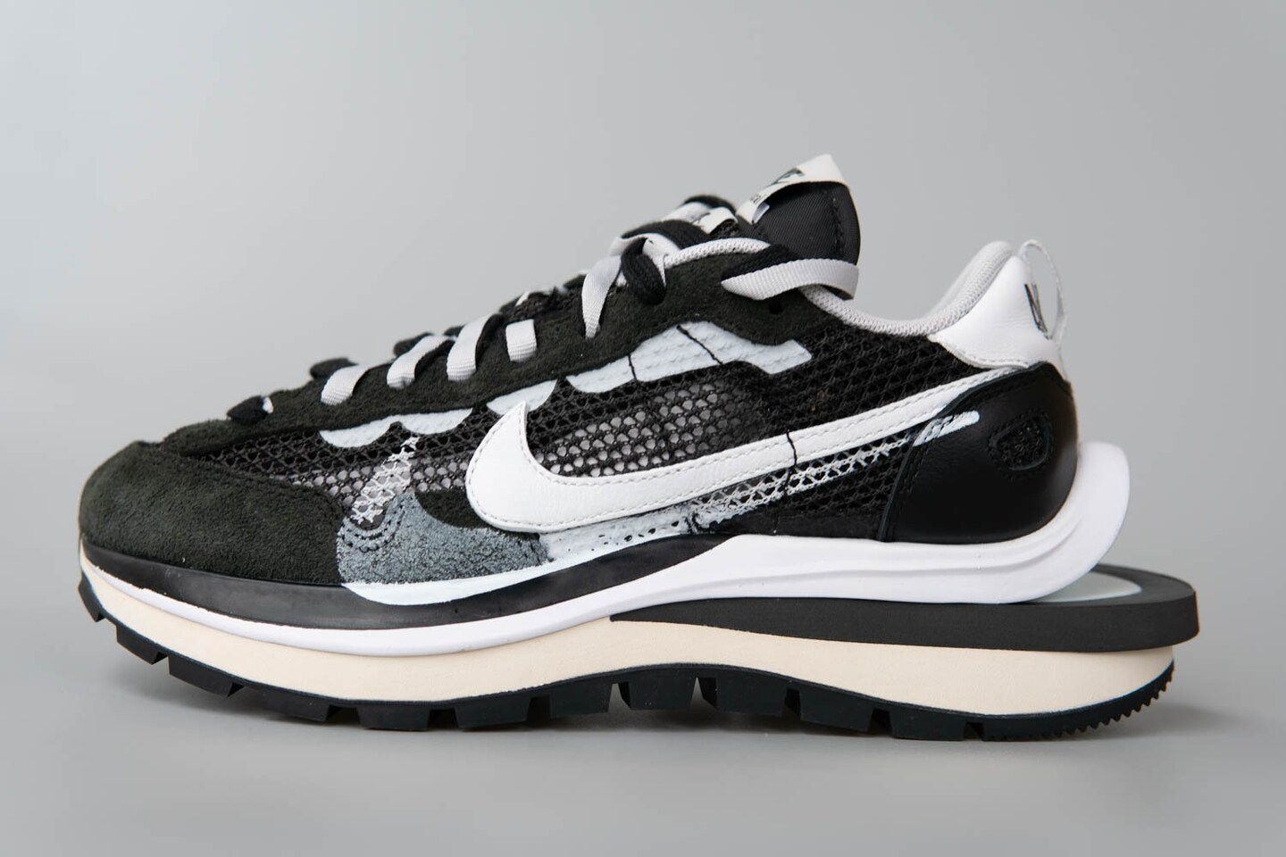 Nike Vaporwaffle sacai Black White