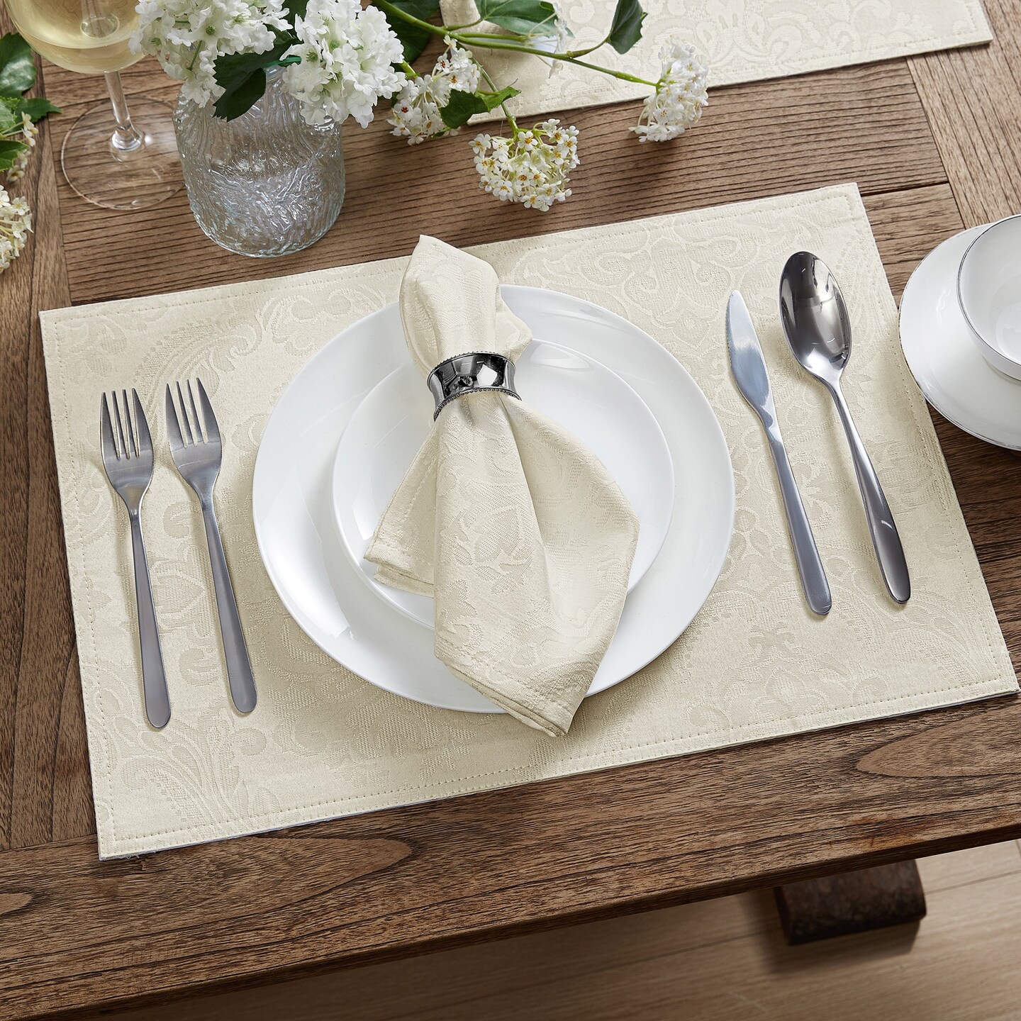 Threadmade Home Caiden Elegance Damask Placemat, Set of 4, Ivory - 13"W x 19"L