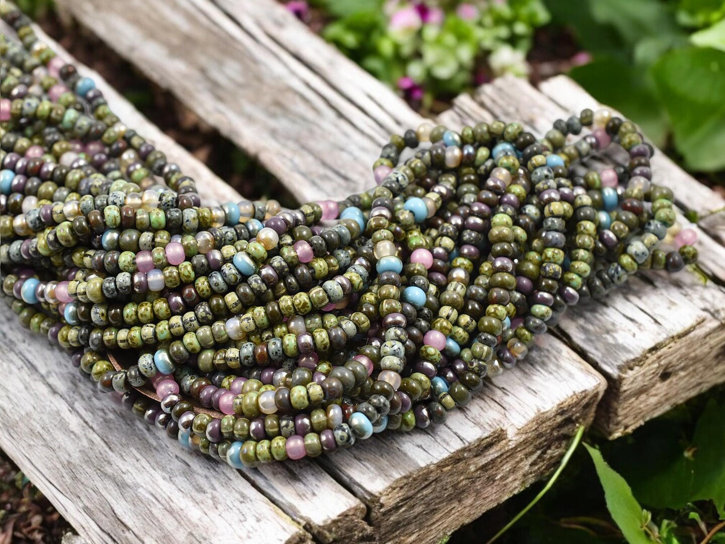 6/0 Aged Jupiter Striped Picasso Mix Seed Beads (18&#x22; Strand)