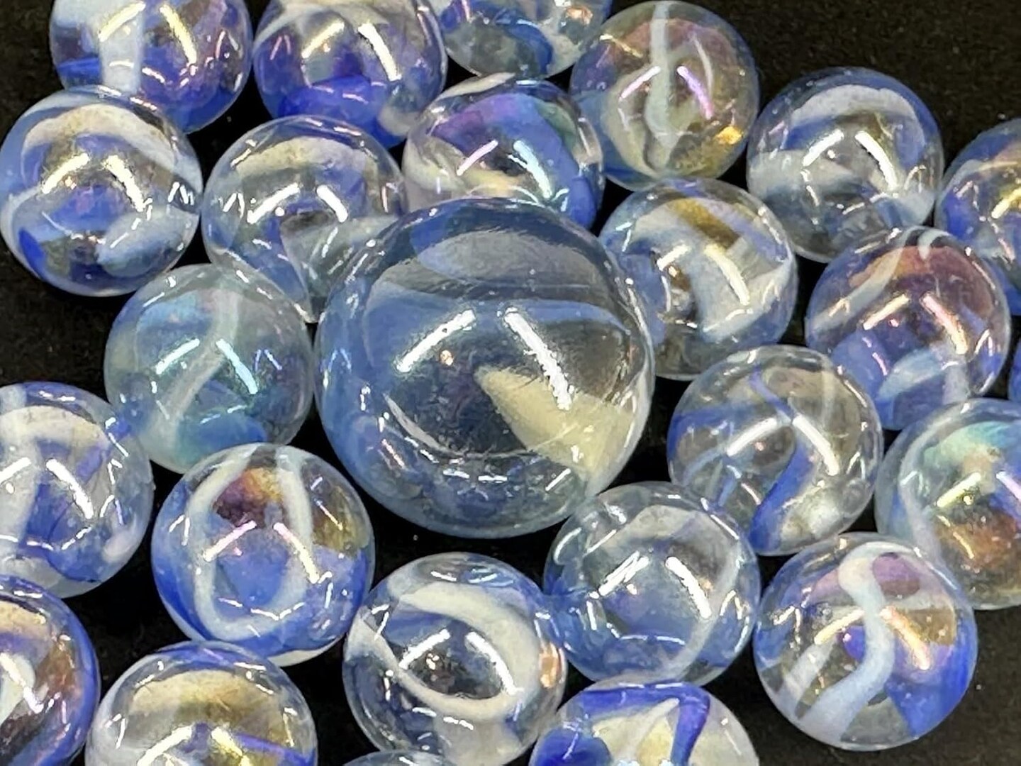 25 Glass Marbles GREAT WHITE SHARK Clear/Blue Game Pack Shooter