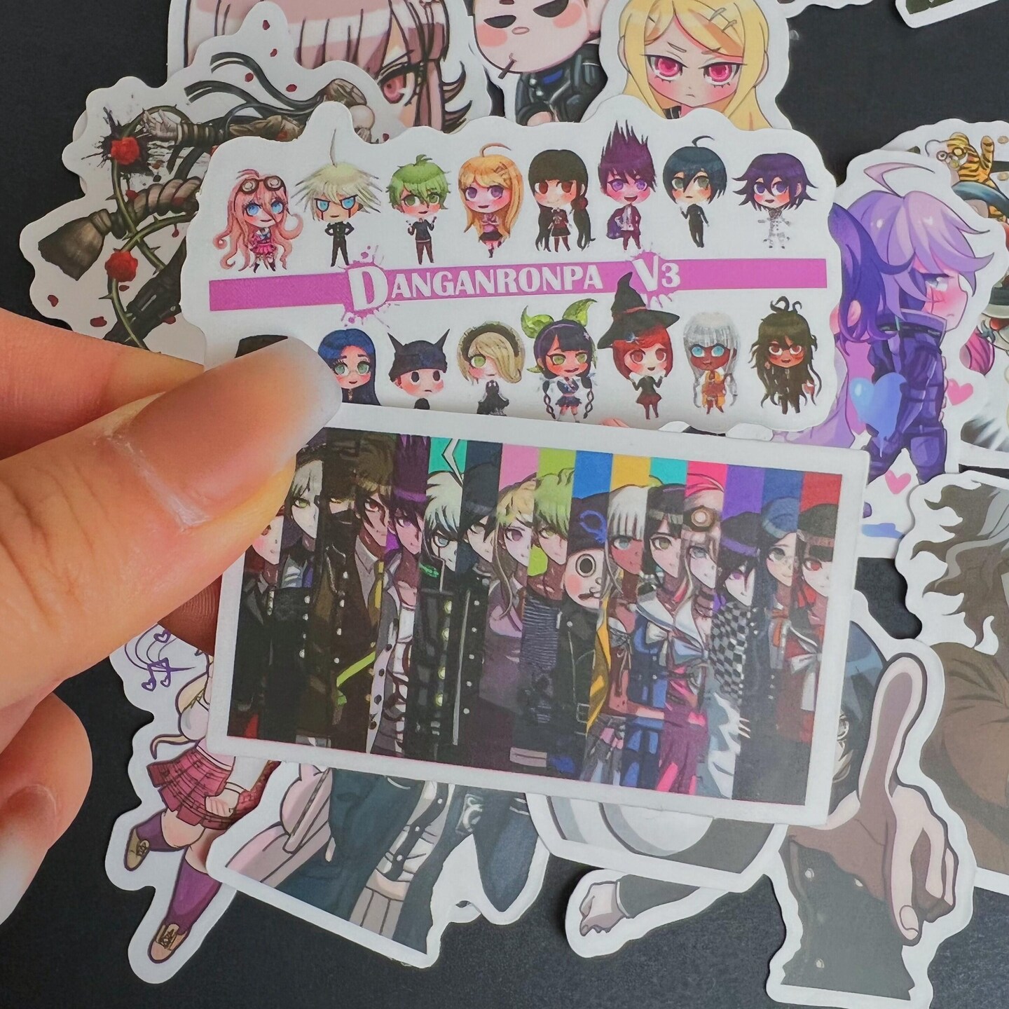 50 Autocollants Vinyle Danganronpa - Imperméables, Réutilisables - Taille 2 à 8.5 Cm - Pour Décorer Ordinateur, Skate, Valise, Voiture - 8