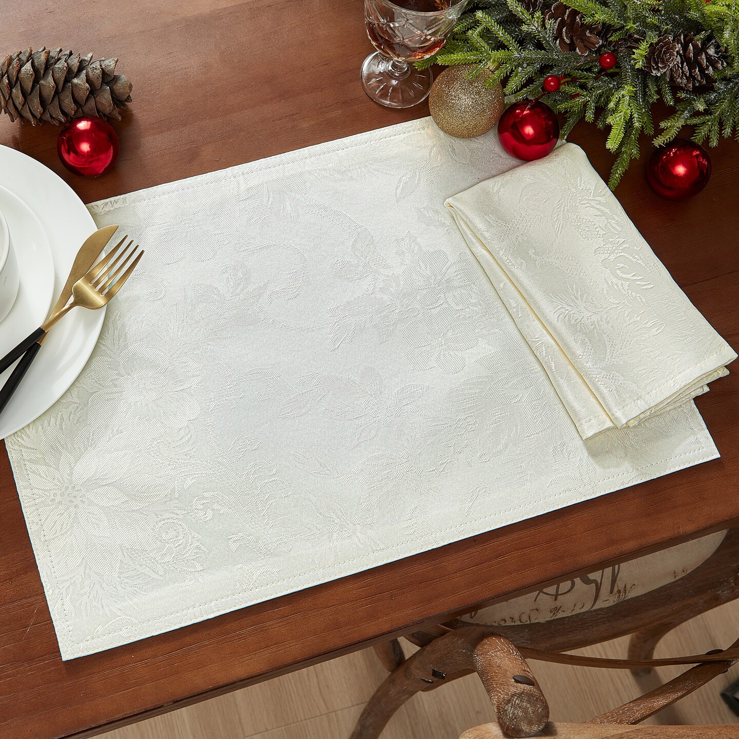 Threadmade Home Poinsettia Elegance Jacquard Holiday Napkins, Set of 4, Ivory - 17"W x 17"L