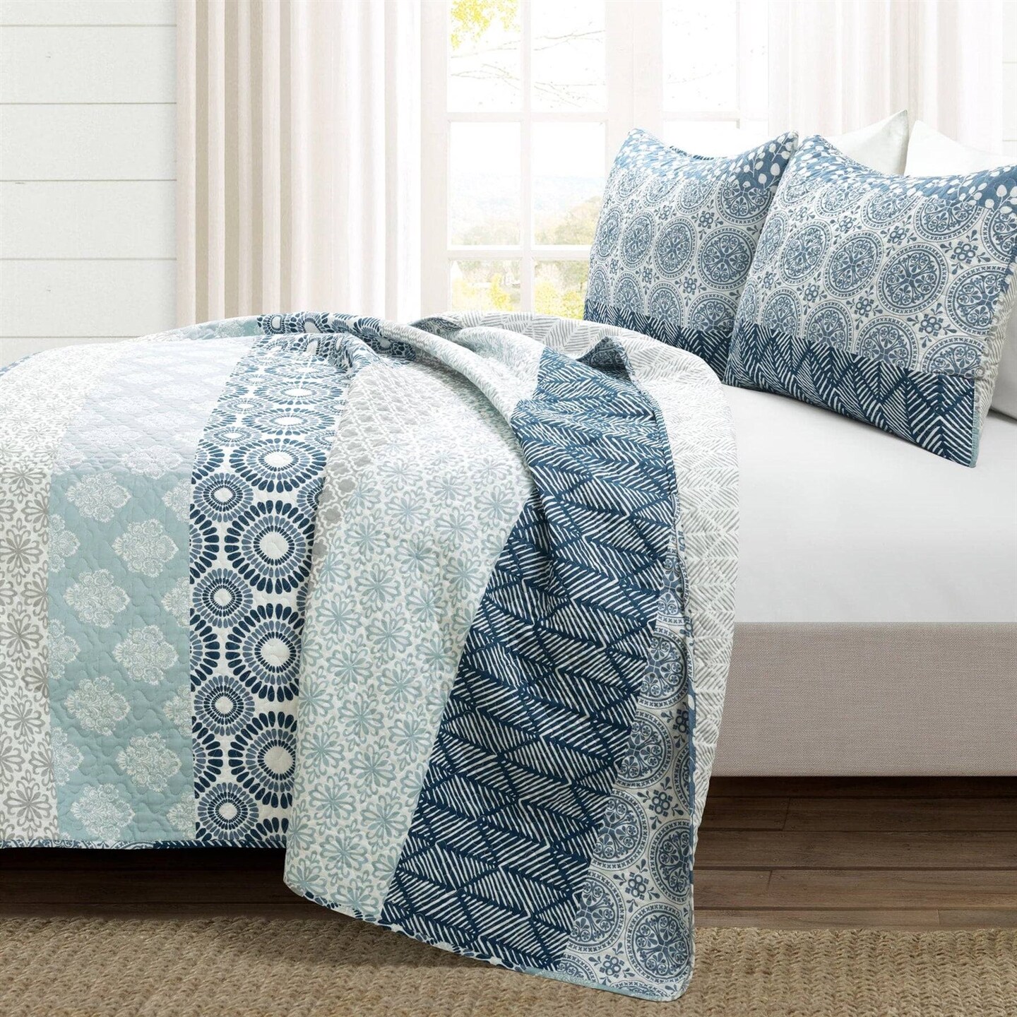3-Piece Lightweight Bohemian Quilt Set with Reversible Blue Damask and Geometric Prints