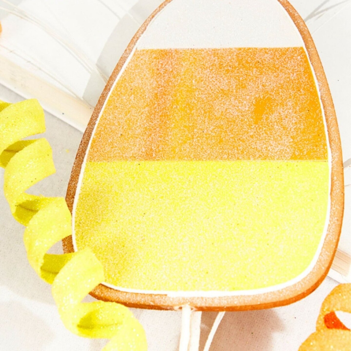 24&#x22; Candy Corn Cookie Spray