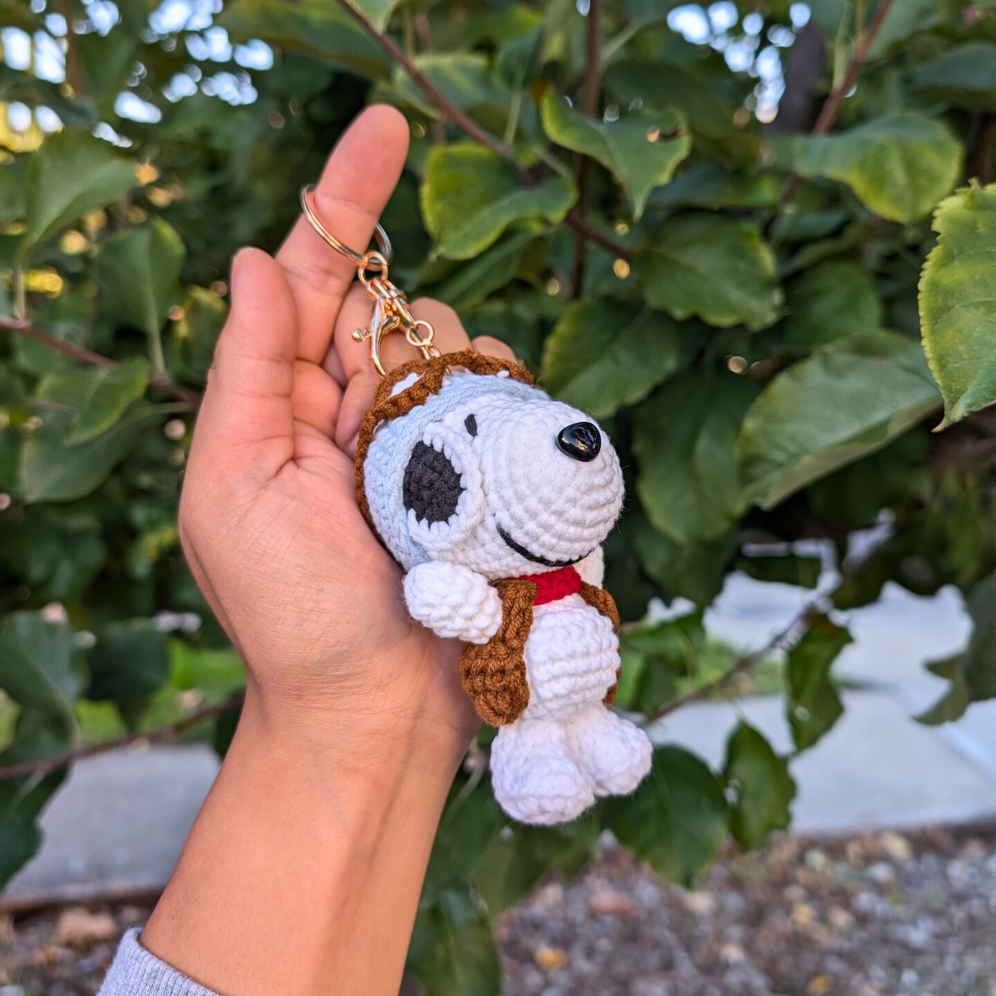 ₚₑₜᵢₜෆ‪girl デザインチャーム‪ෆ‪.*・゜ Snoop Beagle Pilot Dog Crocheted Keychain | Handmade Plush Bag