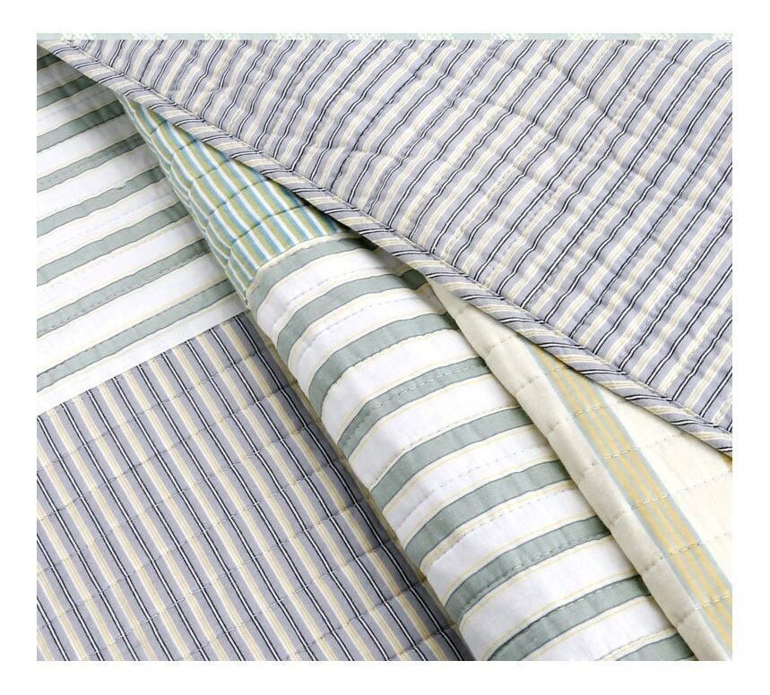 Multi Color Cotton Reversible Patchwork Quilt Set for Beds