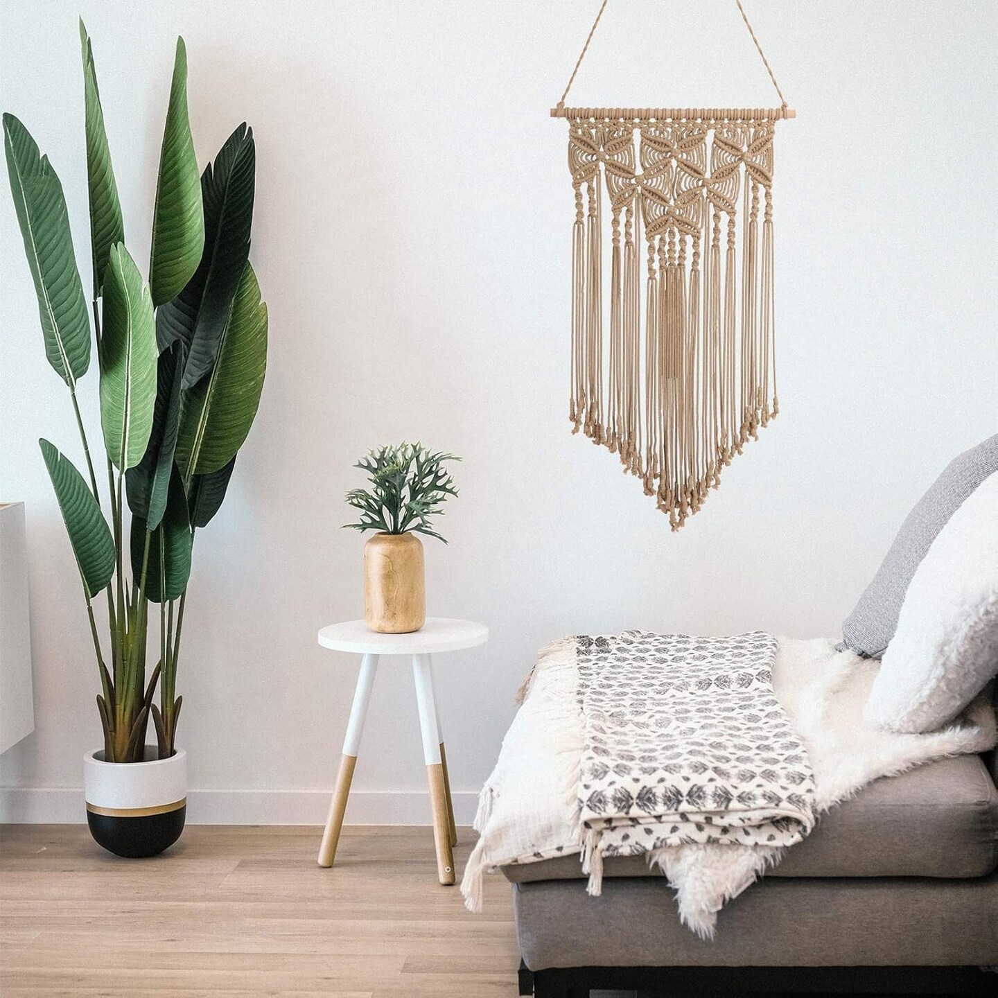 Macrame Wall Hanging Boho Hand Woven Macrame Tapestry Chic Bohemian Apartment Dorm Room Decoration