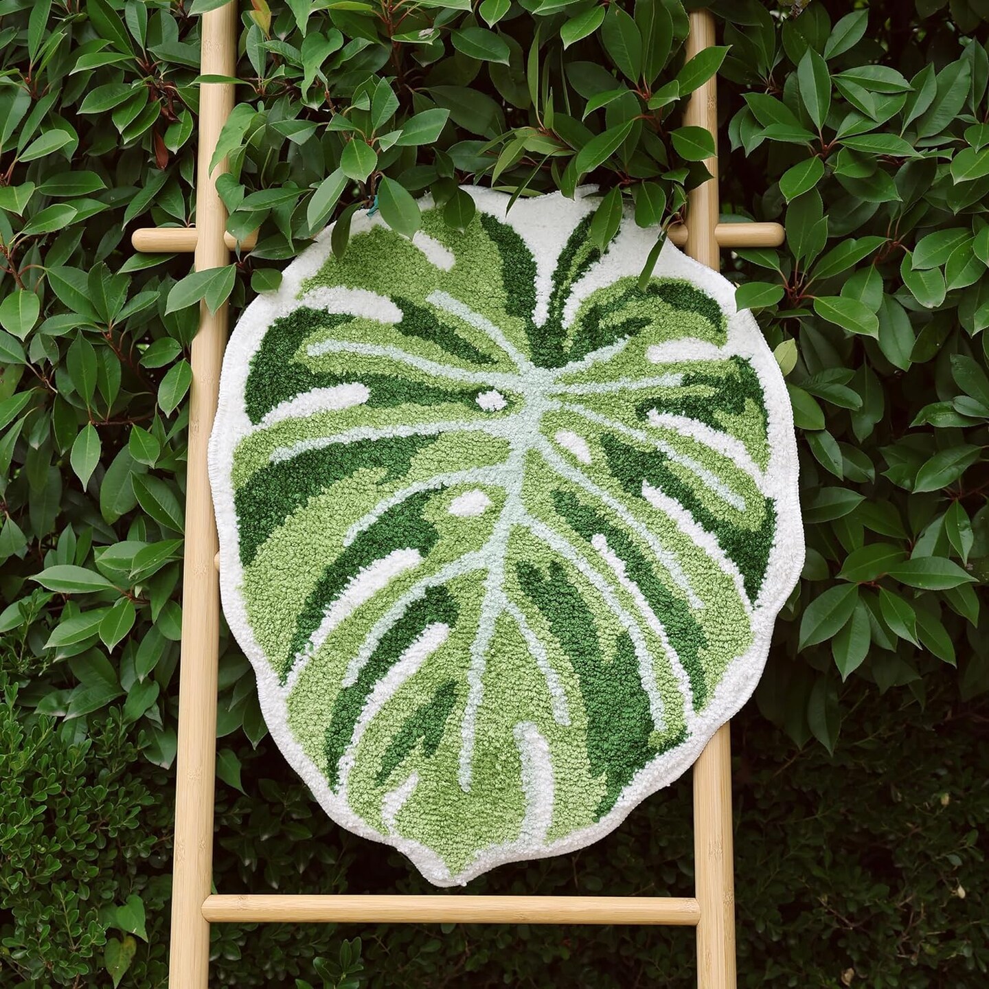 Green Leaf Mat, Large Monstera Cute Non Slip Palm Shaped Plush Fun Kitchen, Bathroom Bathtub Rugs Machine Washable