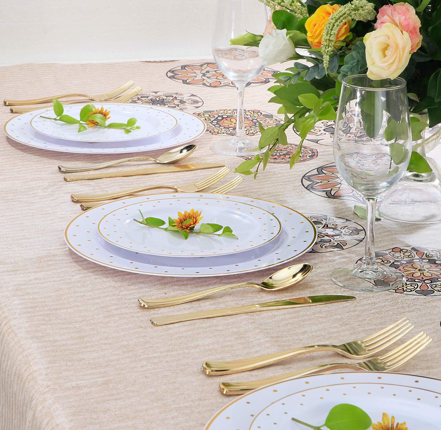 200pcs Gold Plastic Dinnerware Set - 40 Plates, 40 Knives, Forks & Spoons - Perfect for Parties, Weddings & More