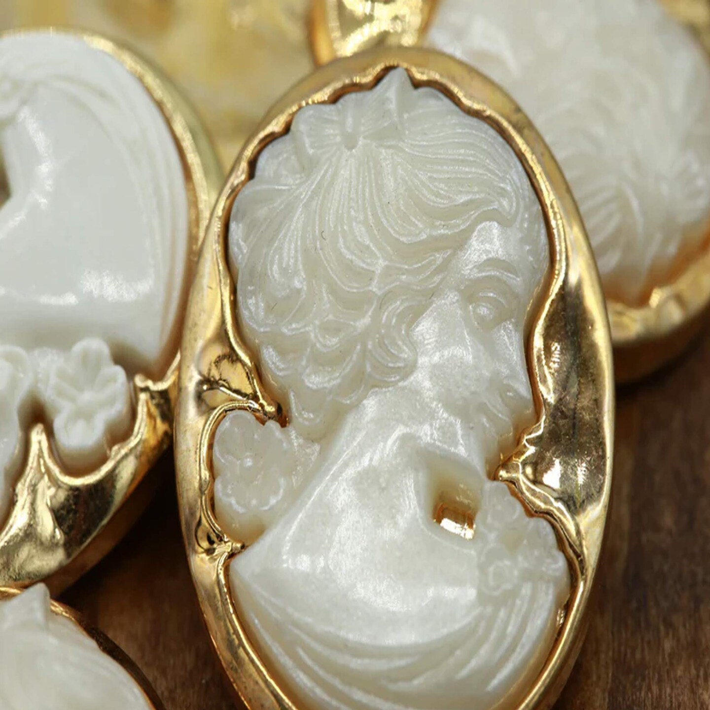 1 Pc Gold Background Ivory Female Face Plastic Cameo Button Vintage Silhouette Shank Loop