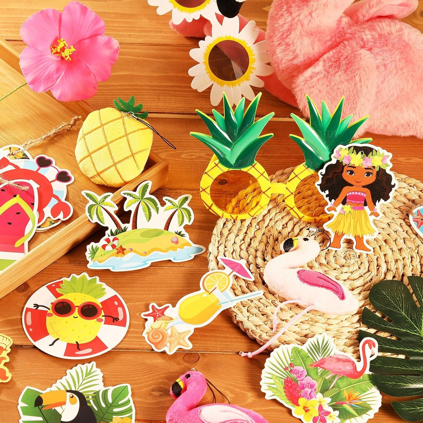 43 Pcs Summer Tree Ornaments Decorations Summer Tree Topper Flip Flop Funny Beach Sunglasses Flamingo Doll Pineapple Hanging Ornaments Ribbon and Faux Flowers for Luau Hawaii Party Supplies