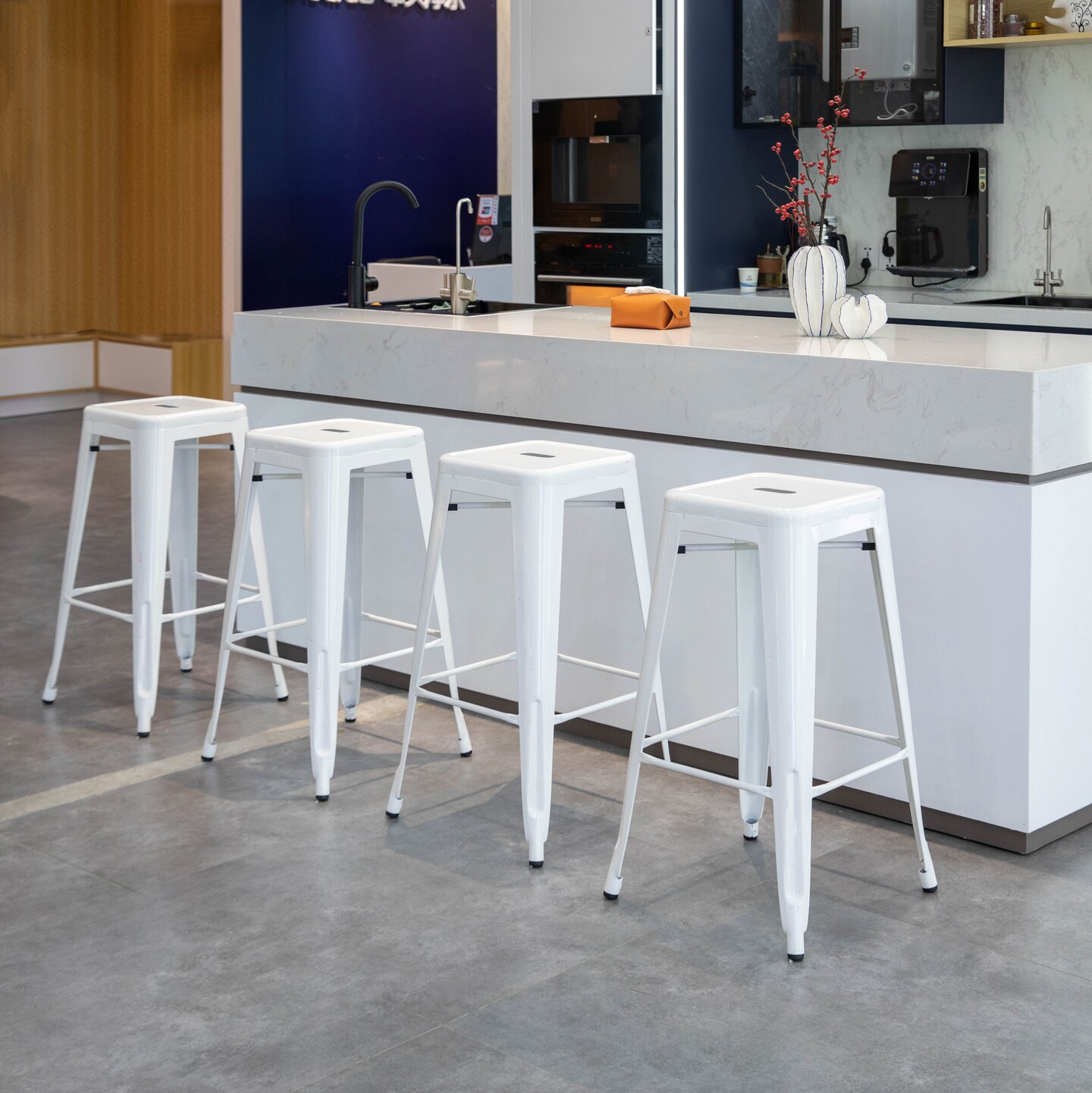 Basicwise 30-inch Backless Metal Bar Stool Stackable Heavy-Duty Counter-Height Chair for Home Bars Patios Kitchen Islands Cafes Restaurants Bistros and Dining Areas for Indoor & Outdoor Use