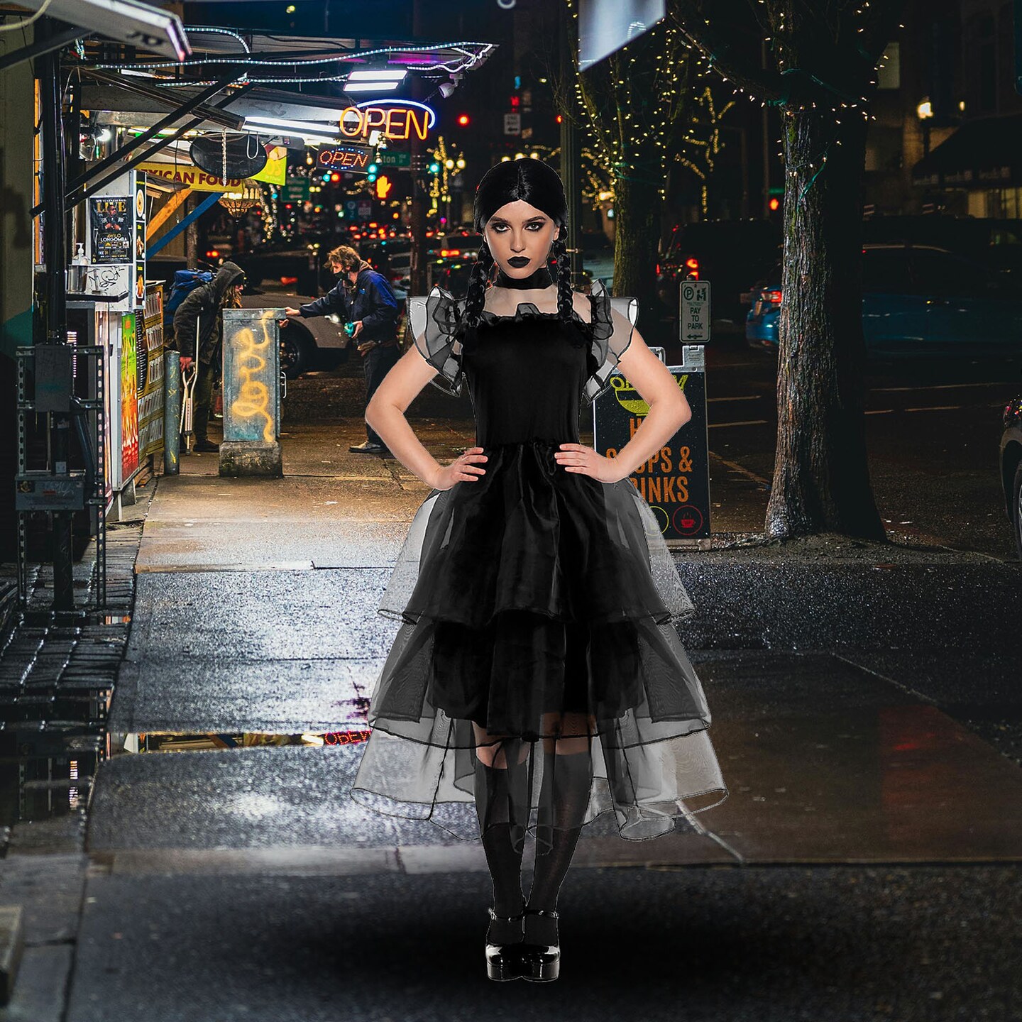 Elegant Womens Gothic Prom Dress with Layered Sheer Skirt and Ruffled Sleeves