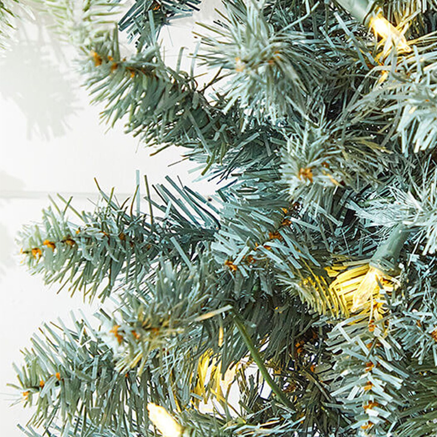 22" Park Hill Frosted Blue Spruce LED Wreath Winter Wonderland Lighted Decor