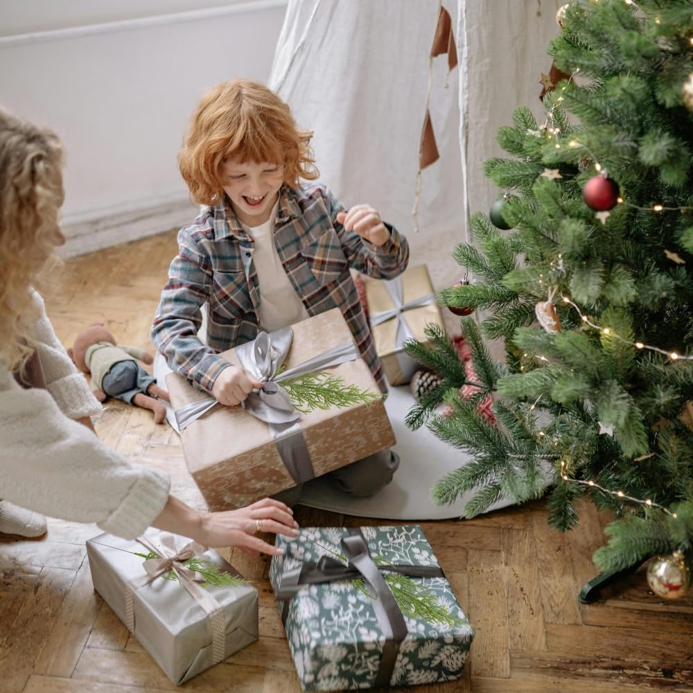 Christmas Greenery Stems Pine Stems (Green/Red) 0.1"D x 0.1"W x 0.1"H