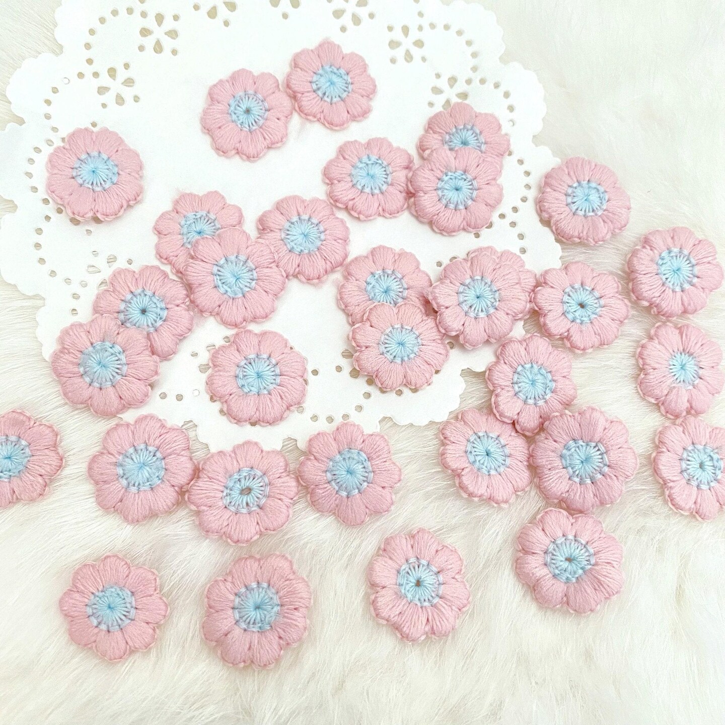 Mix Embroidered Daisy 12pcs 20mm, Assorted Colors Embroidery
