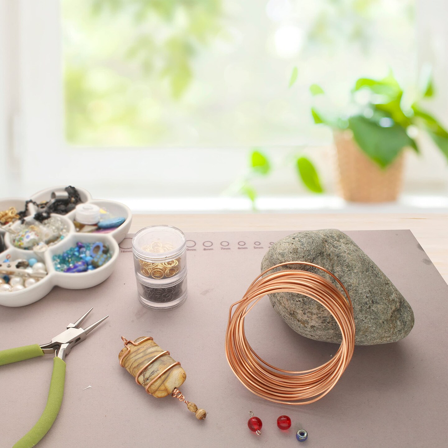 The Beadsmith Square Craft Medium Wire