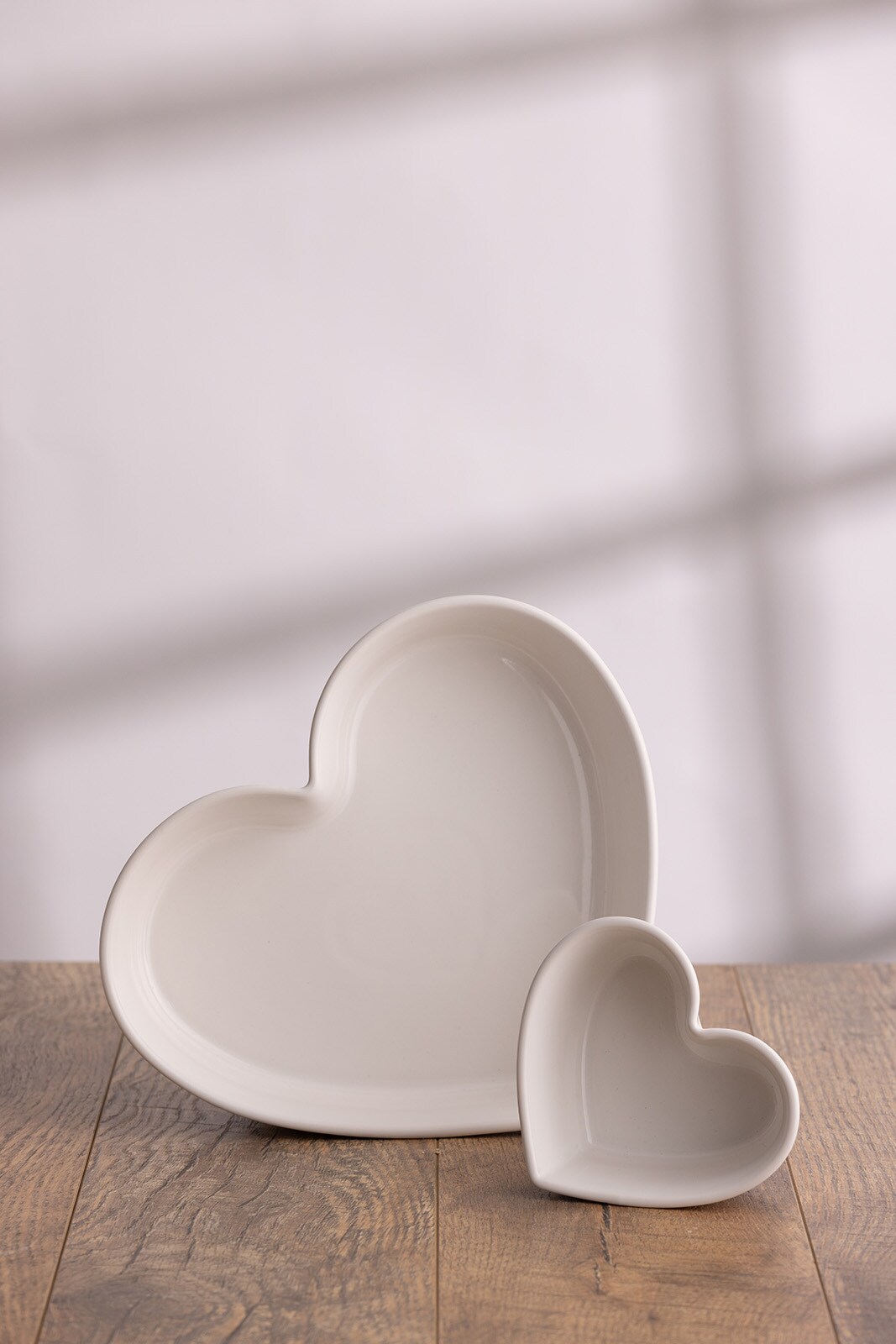 Mason Cash Rustic Charm Heart Oven Dish, 11" Stoneware Baking Dish with Embossed Design