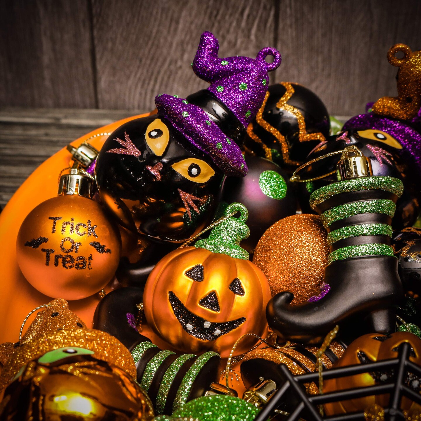 24 Pieces  Halloween Ornaments Tree Decorations, Shatterproof Cats Jack-o&#x27;-Lantern Pumpkin Vintage Decorative Hanging Ball Ornaments Set for Small Tree, Cute Holiday Party Indoor Home Decor