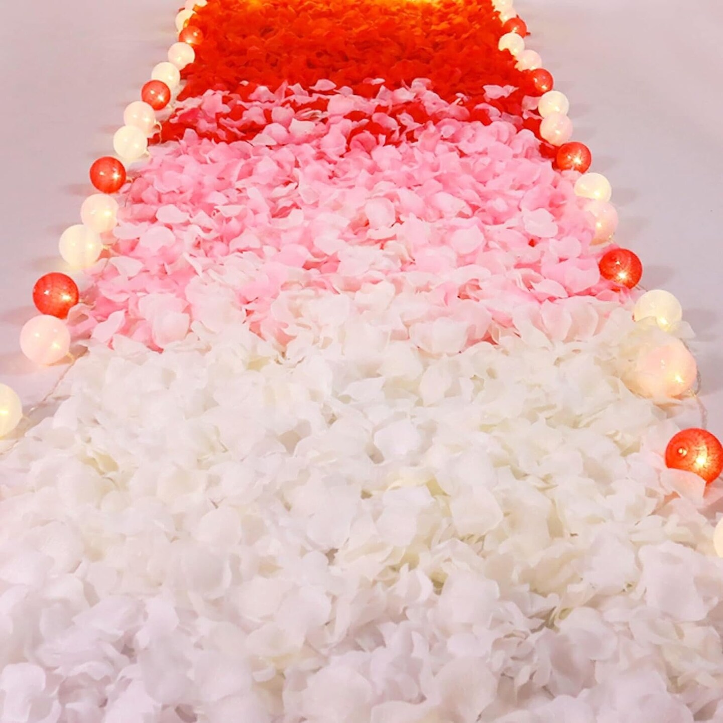3000 pcs White Rose Flower Petals Artificial Flowers Silk Rose Petals Fake Rose Petals for Romantic Night Valentine &#x27; Day Wedding Party Flower Decorations