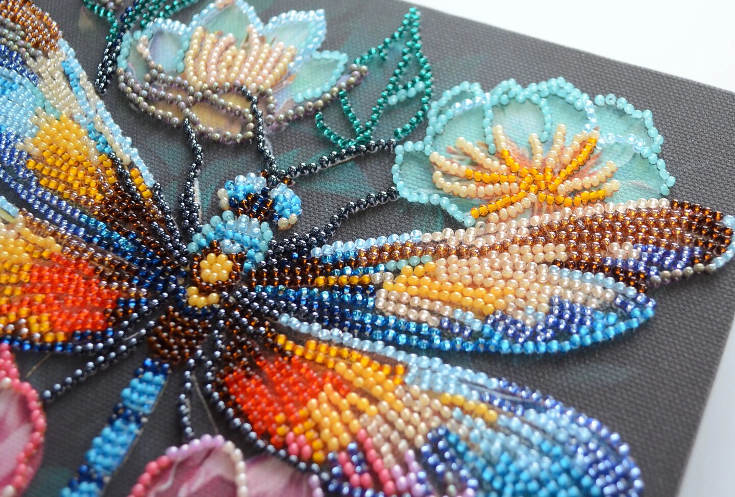 Mid-sized bead embroidery kit - Flickering wings