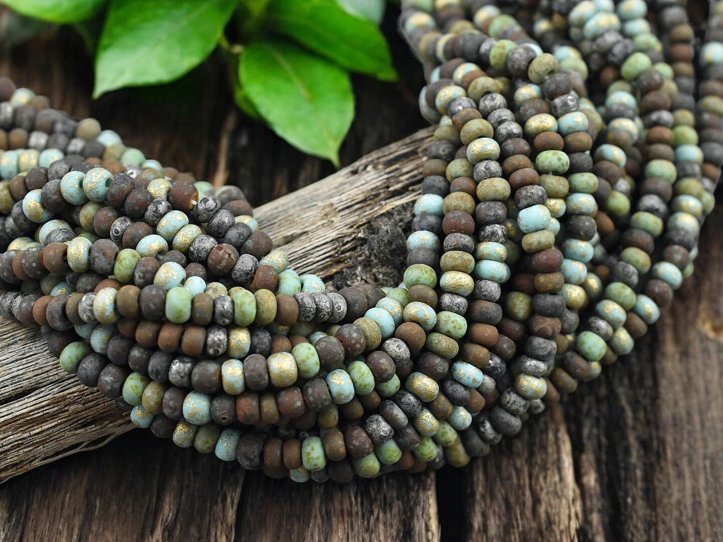 5/0 Aged Matte Jade Jeweled Metallic Mix Seed Beads (20&#x22; Strand)