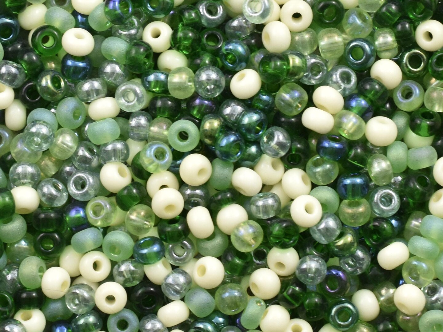 50g 6/0 Green Mix Seed Beads