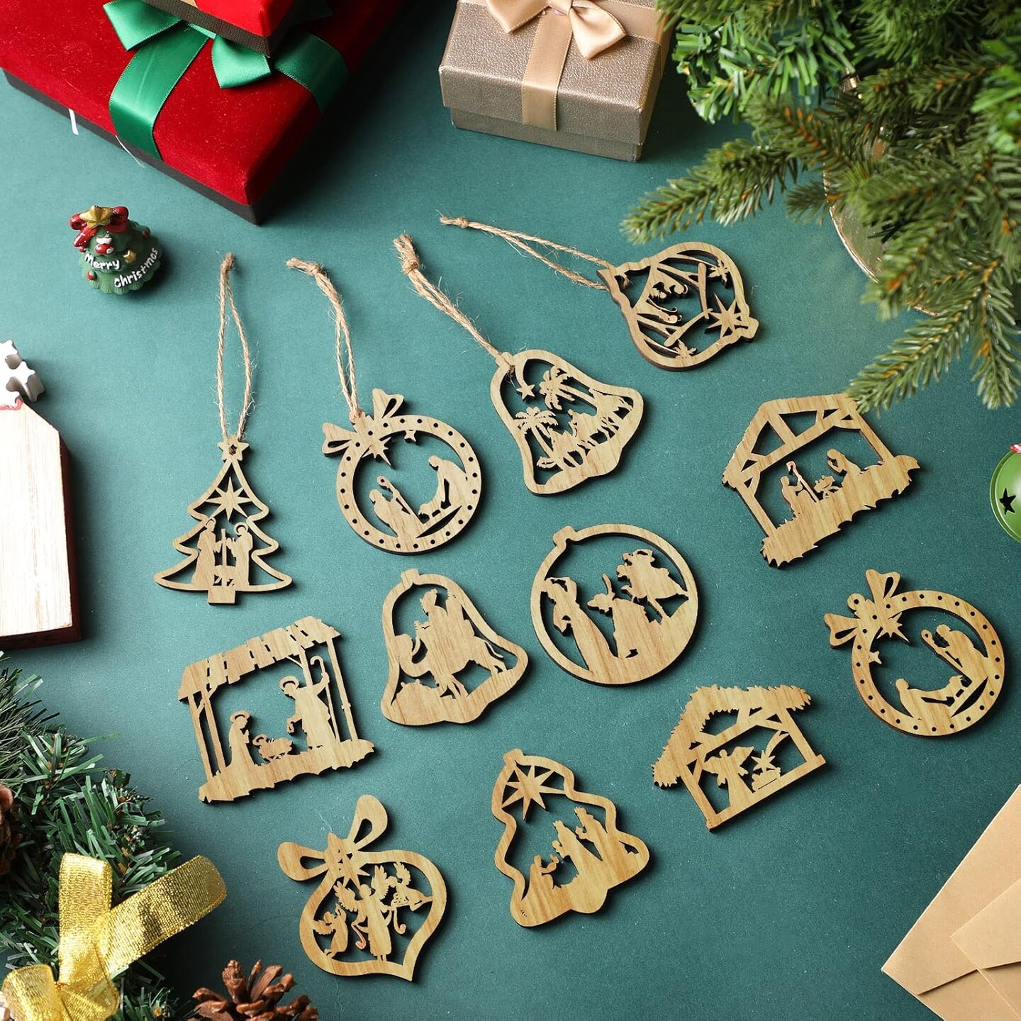 24 Pieces Christmas Nativity Scene Christian Ornaments Wooden Hanging Ornament Gifts The Birth of Jesus Decoration Religious Gifts for Xmas Tree Indoor Outdoor Family and Christian