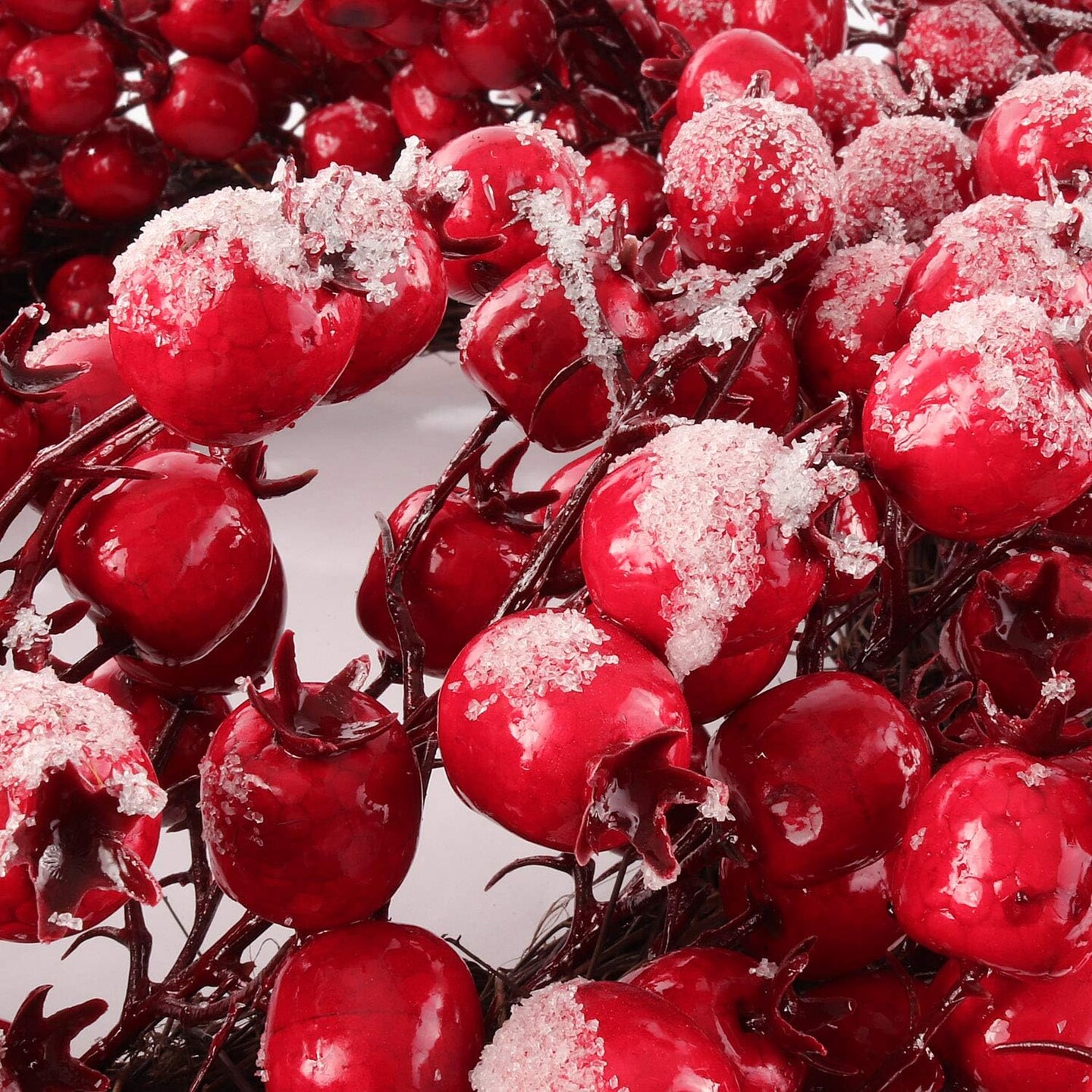 22&#x22; Red Frosted Berry Wreath - 22-Inch Iced Hawthorn Twig Berries Holiday Decorative Winter Christmas Berry Wreaths for Front Door, Fireplace, Mantel, Xmas D&#xE9;cor - Christmas Berry Wreath