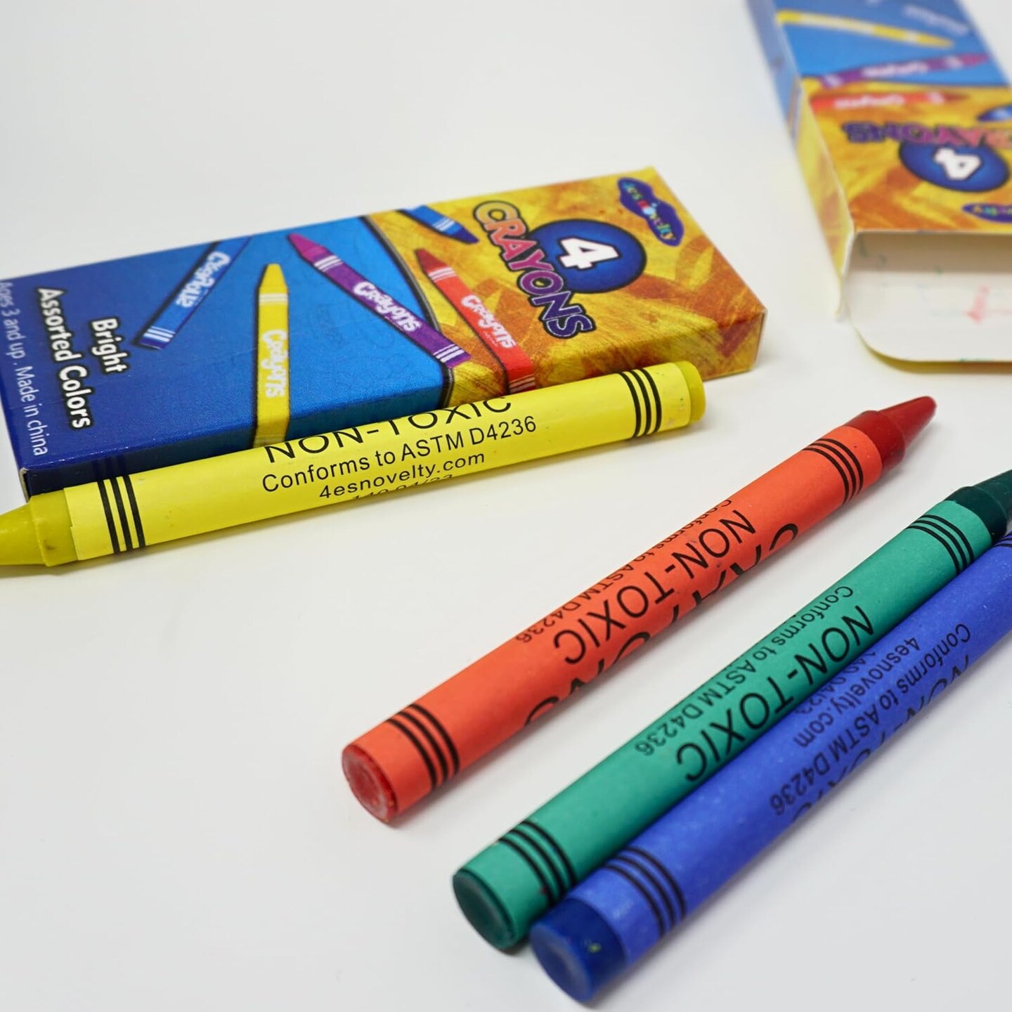 4E&#x27;s Novelty 144 Boxes of 4 Packs Bulk Crayons for Kids,Non-Toxic Crayons Bulk Classpack Colors for Kids,Ideal School Supplies for Teachers &#x26; Students