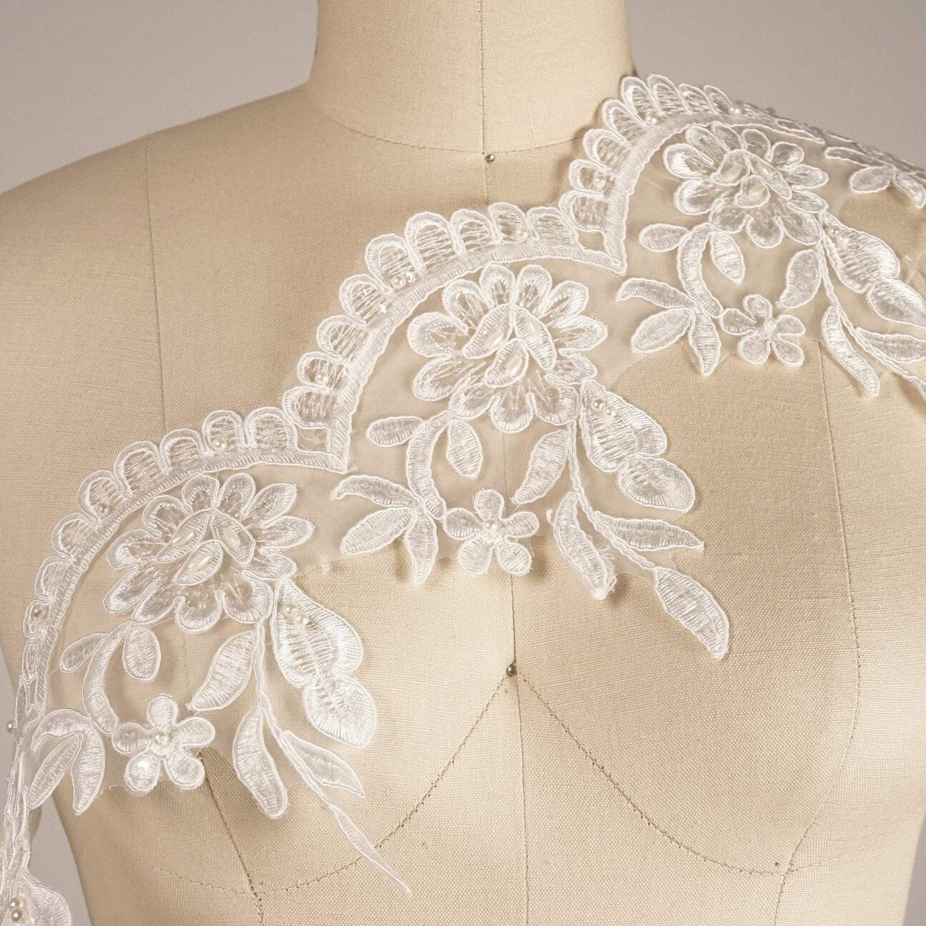 Ivory Scalloped Lace Trim 1 Yard With Beading Leaf Rose Bridal Veil Design 4-6Inch